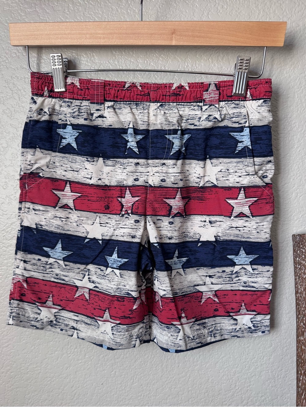 Columbia youth medium lined swim trunks